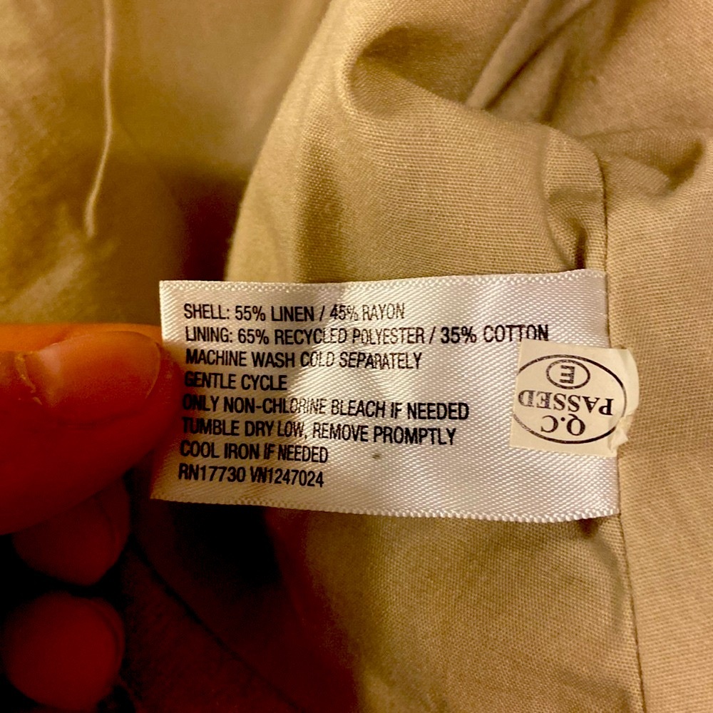 Never Worn - Women’s Size XXL Khaki Vest from a new day - Picture 6 of 7